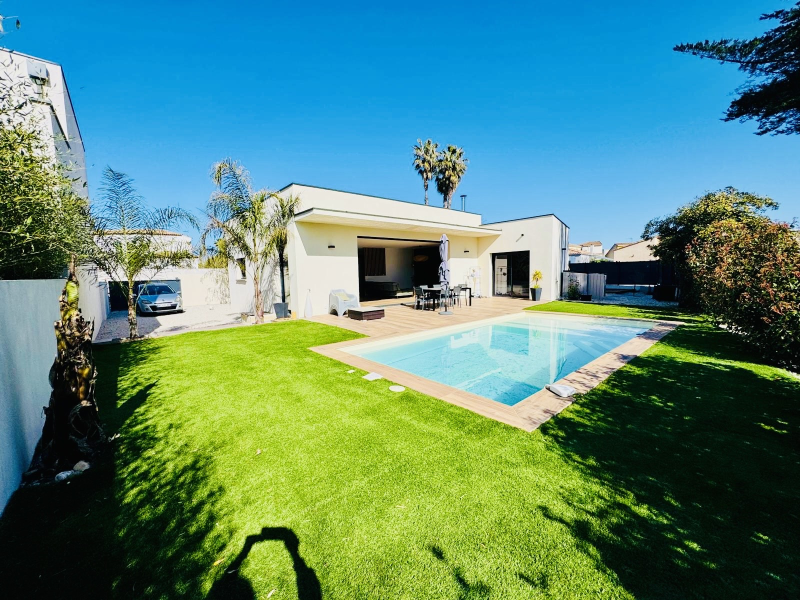 VILLA CONTEMPORAINE - LATTES CENTRE - VILLA PLAIN PIED 190M2, PISCINE, GARAGE, MATERIAUX PREMIUM