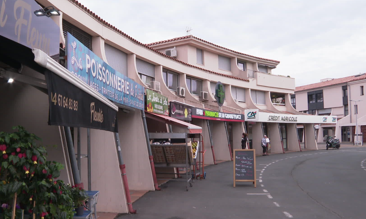 LATTES CENTRE - PLACE ARAGON - LOCAL COMMERCIAL 120 m2 PREMIERE LIGNE VISIBILITE PARFAITE.